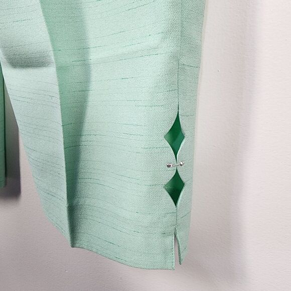 Alfred Dunner Petite Capri Pants Womens 8P Green Classic Fit Pull On Cut Out Leg - Picture 6 of 10